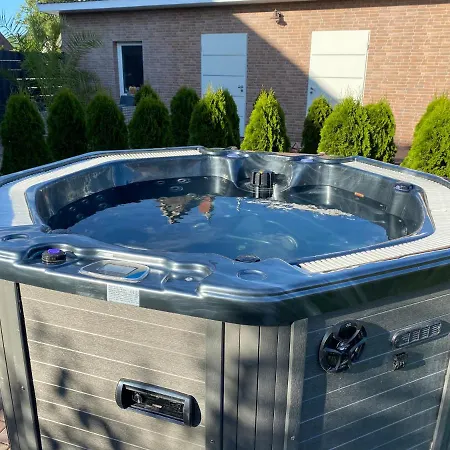 Karolina's Deluxe Appartement-bungalow *