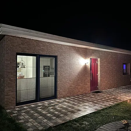 Karolina's Deluxe Appartement-bungalow * Dranske